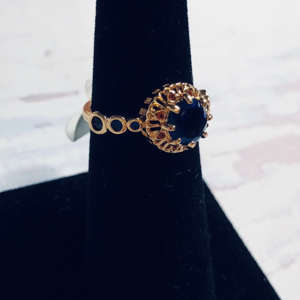 NWT Blue Stone Goldtone Jeweled Ring 6 - Picture 2 of 10